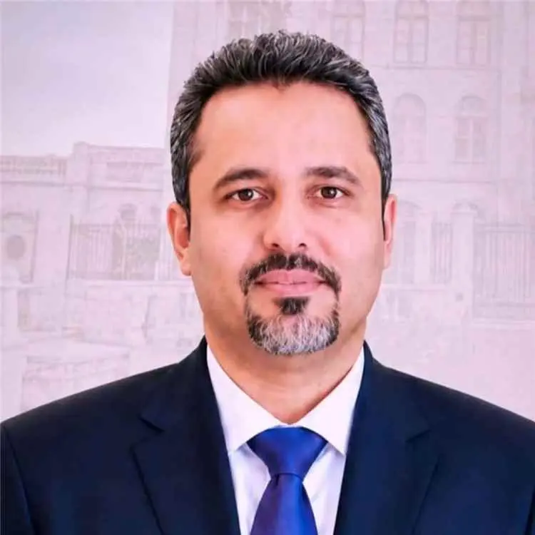 محافظ لحج يدعو قادة المحاور والألوية والوحدات العس...