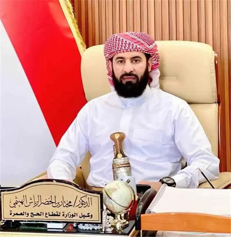 محافظ أبين يصدر خمسة قرارات لتعزيز الأداء الإداري...