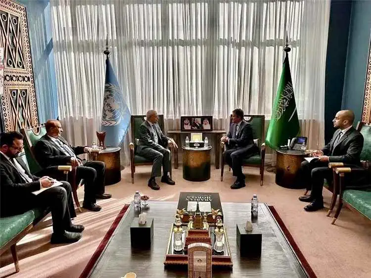 مباحثات يمنية سعودية لمواجهة التصعيد الحوثي وحشد ا...