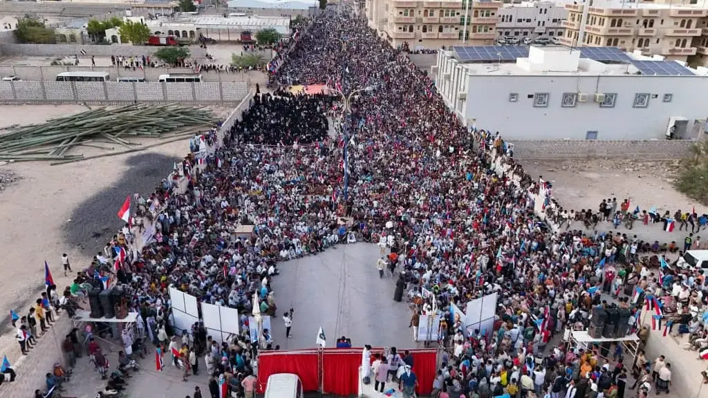 سيئون تحتضن مليونية التعبئة الشعبية العامة للدفاع...