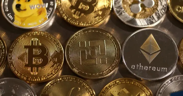 تباين أسعار العملات المشفرة في ظل ترقب بيانات التض...