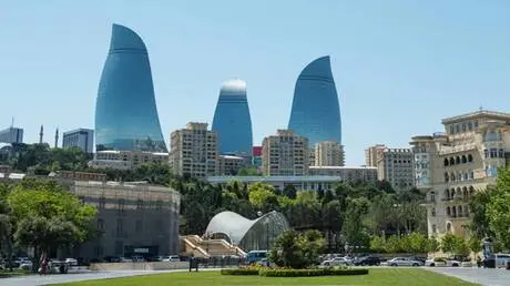 أذربيجان تنفي حظر الحجاب في المؤسسات الطبية وتحذر...