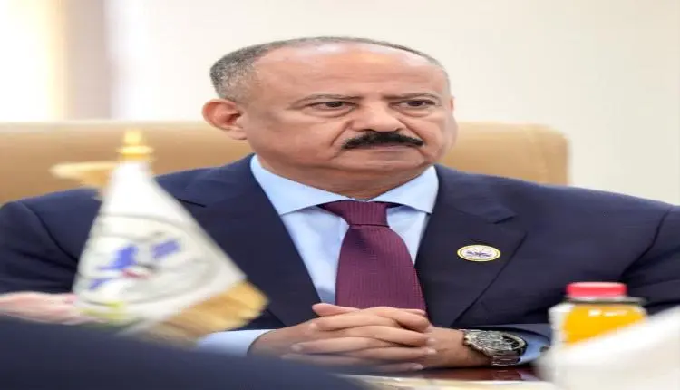 وزير النقل: الحكومة تواصل أداء مهامها رغم القصف الحـ,ـوثي ولن تثنيها الهجمات عن مسؤولياتها الوطنية