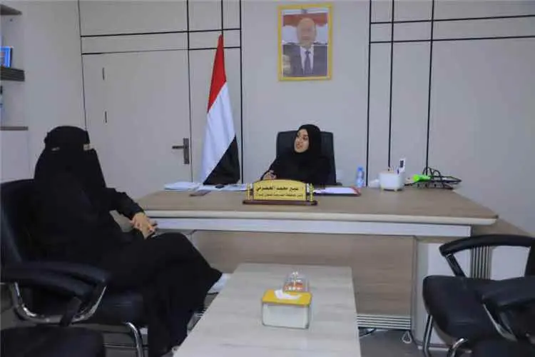 وكيلة حضرموت لشؤون المرأة تلتقي رئيسة اللجنة الوطن...