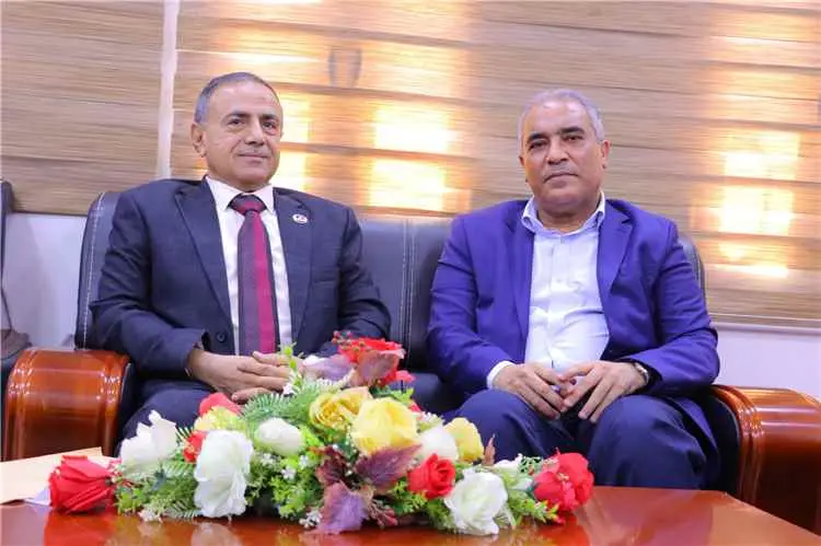 وزير التربية والتعليم ورئيس جامعة عدن يبحثان تعزيز...