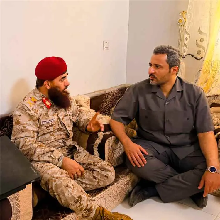 محافظ لحج مراد الحالمي يجري اتصالاً هاتفياً بقائد...
