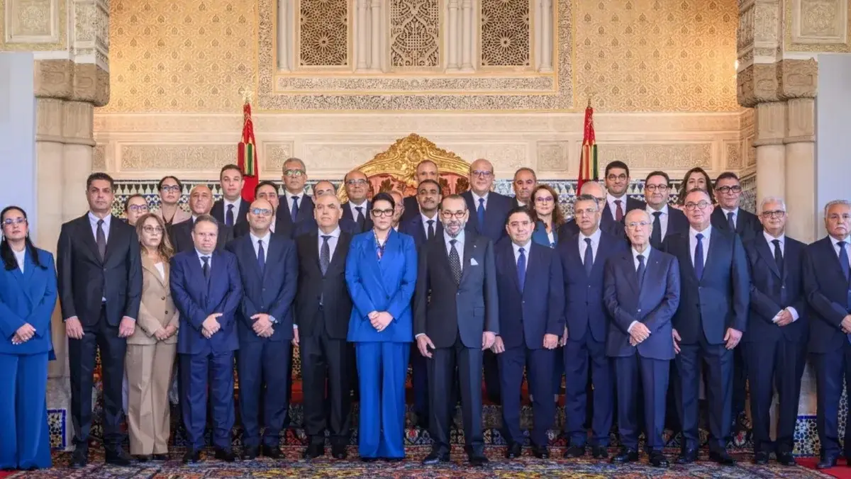 الحكومة المغربية الجديدة تؤدي اليمين بــ 32 وزيراً...