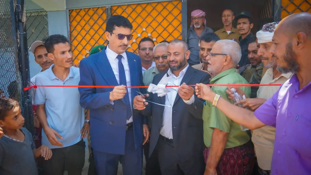محافظ الضالع يفتتح ملعب الصمود الرياضي بعد تأهيله