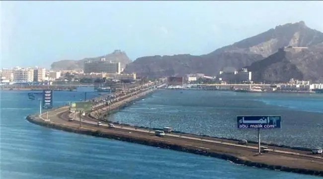مأساة على الخط البحري في عدن.. مصرع امرأة دهسًا بع...