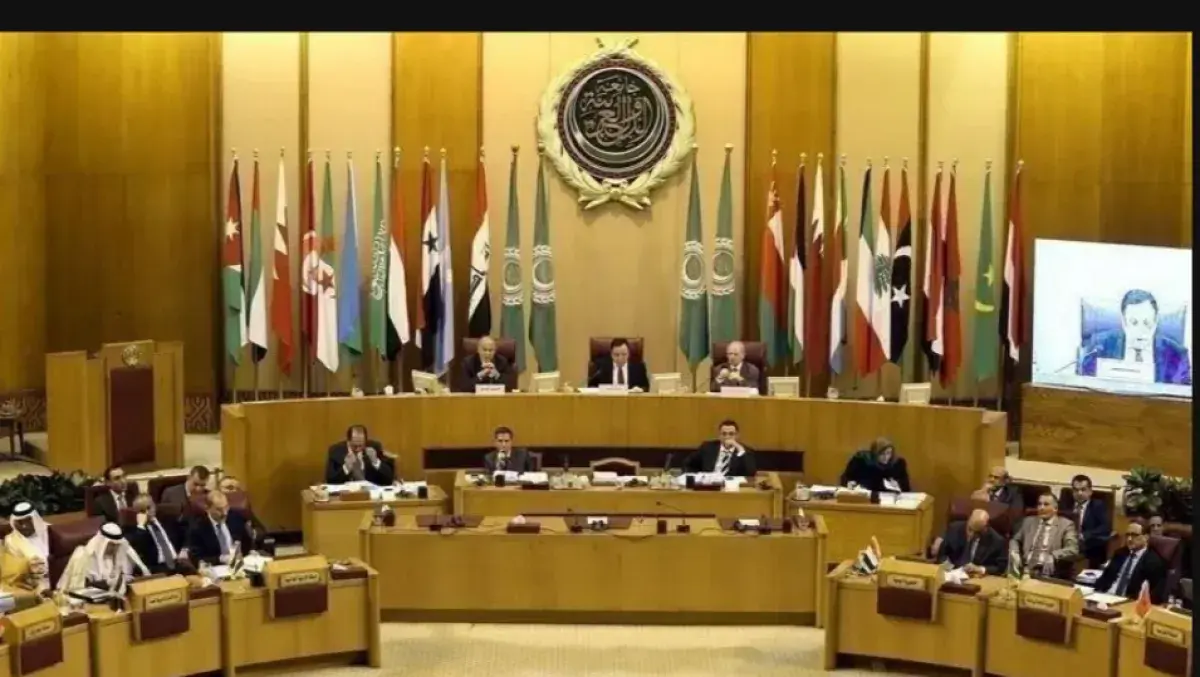 الجامعة العربية تدين استهداف قصر معاشيق ومطار عدن...