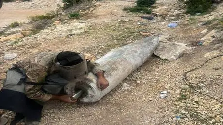 تفكيك ذخائر إسرائيلية غير منفجرة في جنوب لبنان ونق...