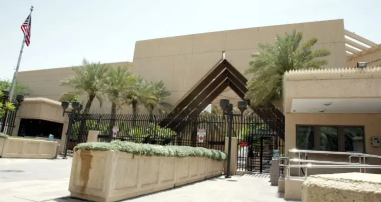 مجدداً.. السفارة الأمريكية في الرياض تحذر رعاياها...
