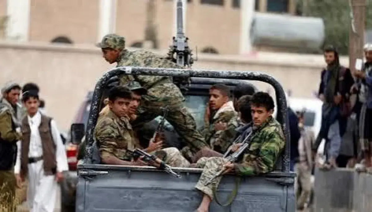 مليشيا الحوثي تطلب تجنيد 50 طالباً من كل مدرسة في...