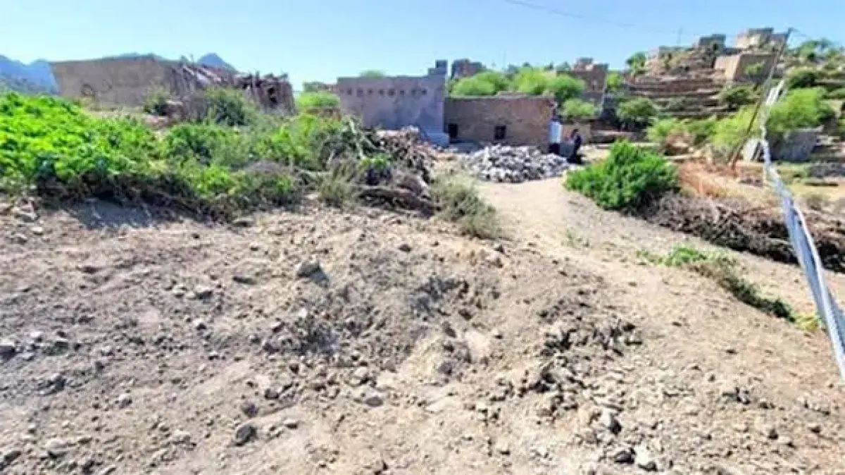 استشهاد راعي أغنام بقصف حوثي استهدف منزله في المضا...