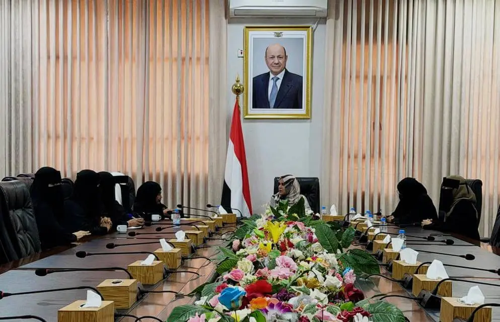 وزيرة الدولة تناقش مع منتدى التنمية السياسية وتحالف نساء أبين تعزيز الحكم المحلي وتمكين المرأة