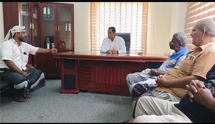 الزري يتسلم مهامه كمدير عام لصندوق النظافة بأبين و...