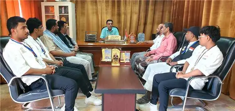 مدير عام مديرية القطن يلتقي أبطال الروبوت والذكاء الاصطناعي المشاركين في البطولة العربية المفتوحة بجمهورية مصر العربية