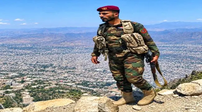الكحلاني يشيد ببطولات الجيش والمقاومة في جبهتي ضحيح كحلان والشقب بتعز .