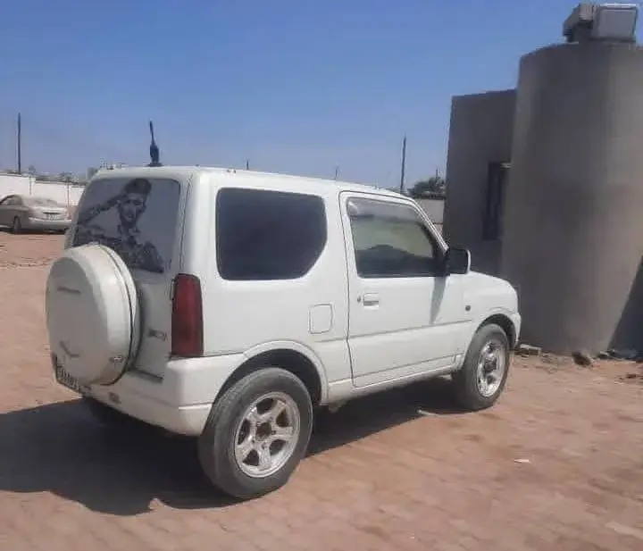 شرطة بئر فضل تضبط سيارة مطلوبة في قضية اختطاف وتسل...