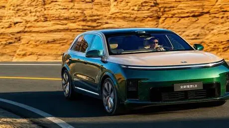 روسيا تشهد انطلاق مبيعات كروس أوفر الهجين Li Auto...