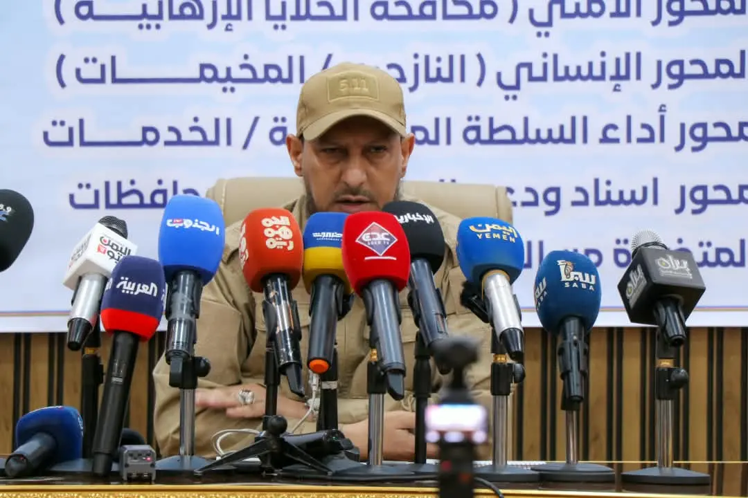 وزير الدولة محافظ عدن يستعرض مستجدات الأوضاع الأمنية والإنسانية والخدمية