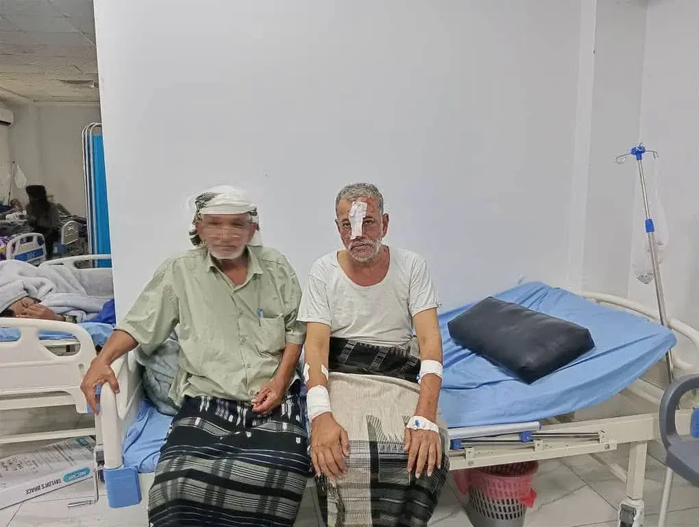 الشيخ عبده الطالبي يزور المناضل أحمد الشبيقي للاطمئنان على صحته في أحد مستشفيات العاصمة عدن