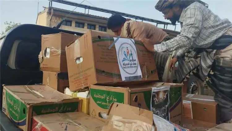 لجنة الحشد والإسناد المجتمعي بلحج تقدم دعماً غذائي...