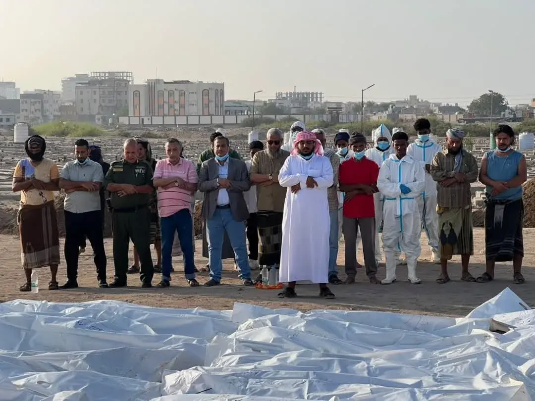 النيابة العامة تباشر دفن 21 جثة مجهولة الهوية في ع...