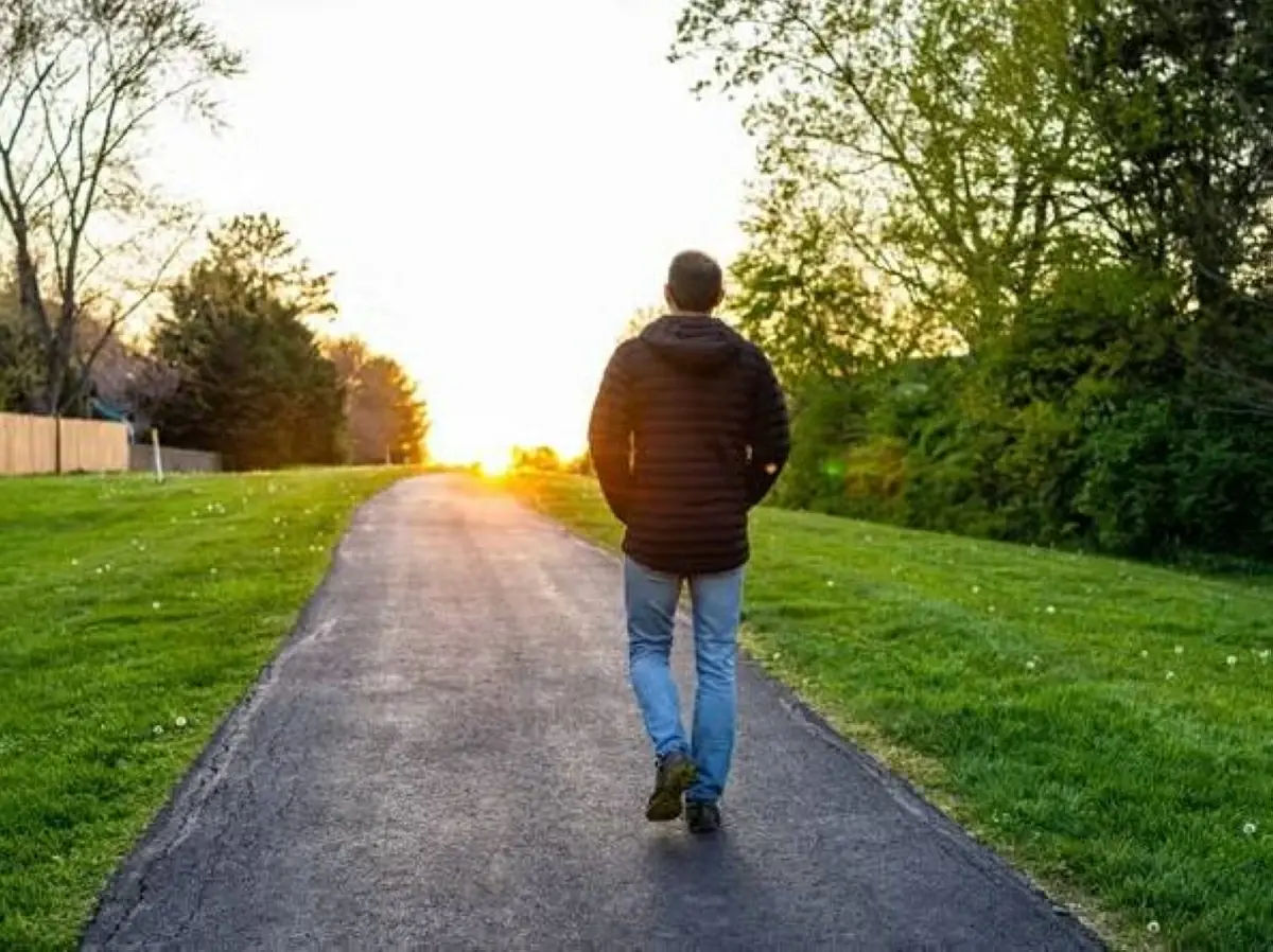 المشي دقيقتين بعد الغداء يخفض سكر الدم