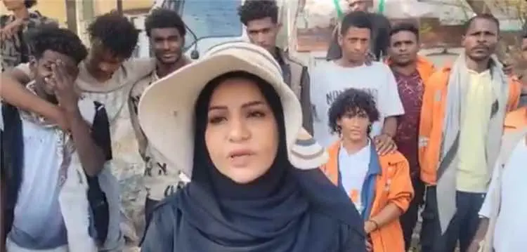 الدكتورة إيلان عبدالحق تشرف ميدانياً على إزالة القمامة وإنشاء مقلب بديل في تعز لمواجهة تداعيات الحصار الحوثي