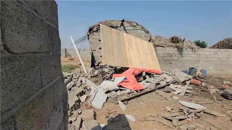 إصابة امرأة وطفل في قصف حوثي استهدف المدنيين بمحاف...
