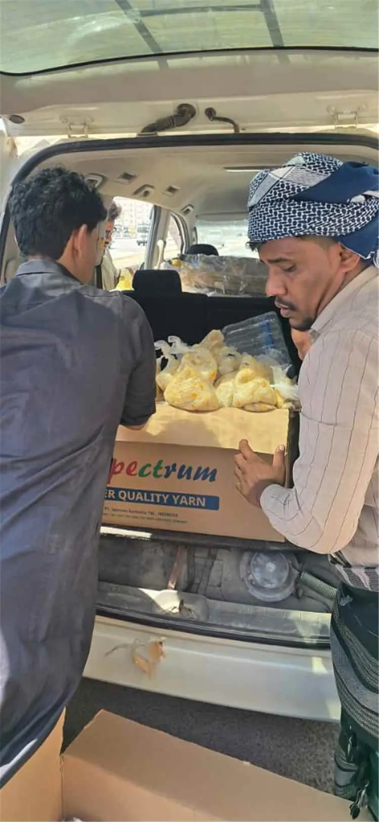 شباب الروضة بشبوة يقطعون المسافات إلى عتق .. 200 و...