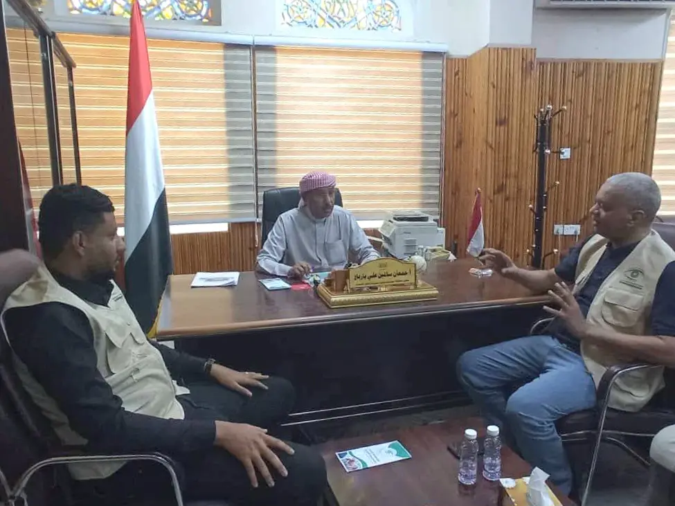 وكيل حضرموت يطّلع على الترتيبات لتنفيذ مشروع للكشف المبكر عن أمراض العيون لدى الأطفال