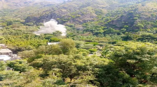 قصف حوثي جديد يستهدف منازل المدنيين في كحلان صبر.. أهالي تعز تحت النار مجددًا.