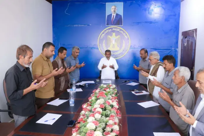 انتقالي شبوة يدين الهجوم الحوثي الغادر على معسكر ا...