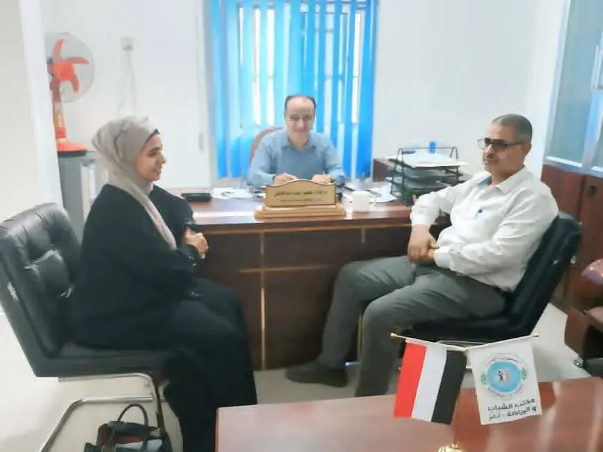 لجنة الطوارئ بشباب تعز تناقش تفعيل المبادرات التطو...