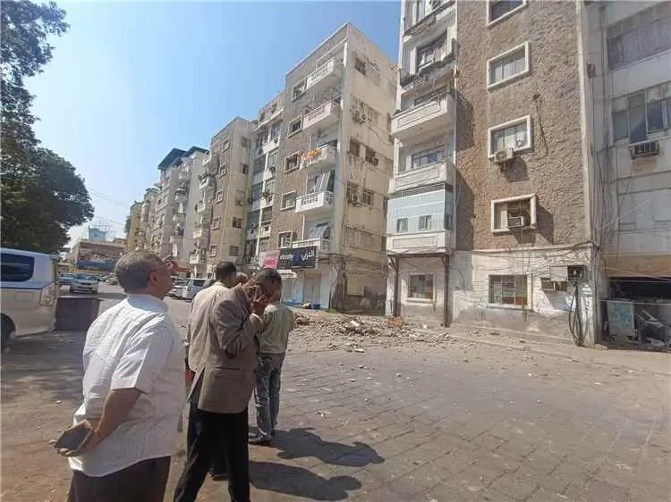 مدير عام مديرية المعلا ينزل ميدانيًا عقب سقوط بلكو...