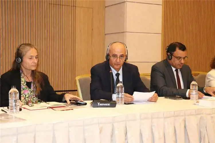وزير المياه والبيئة يبحث مع الشركاء الدوليين توفير التمويلات اللازمة لتنفيذ عدد من مشروعات المياه الصرف الصحي في محافظة لحج
