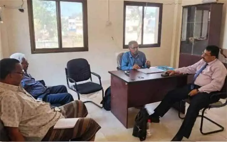 لقاء في أبين يناقش تسهيلات بنك عدن الاسلامي للمزار...
