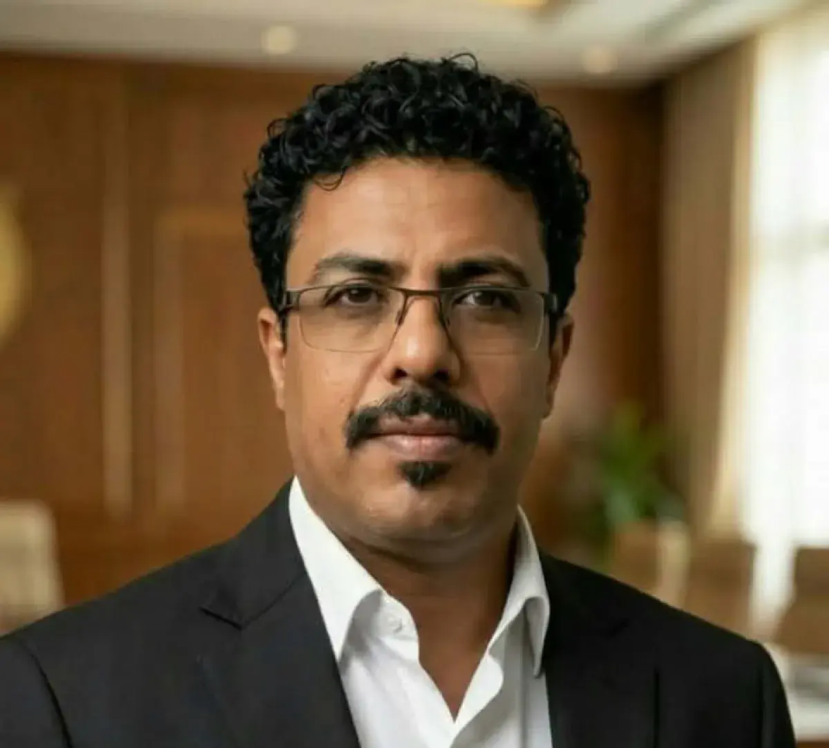 تعز بين الحصار العسكري والانسداد السياسي: إشكاليات الاستجابة الاستراتيجية للشرعية اليمنية