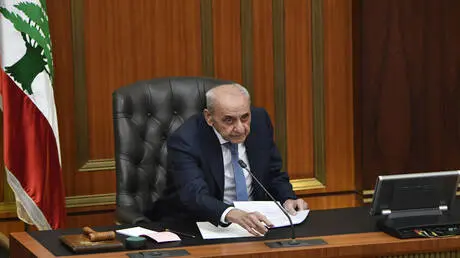 بري: إلغاء قانون مقاطعة إسرائيل لن يمر و "يخطئ من...
