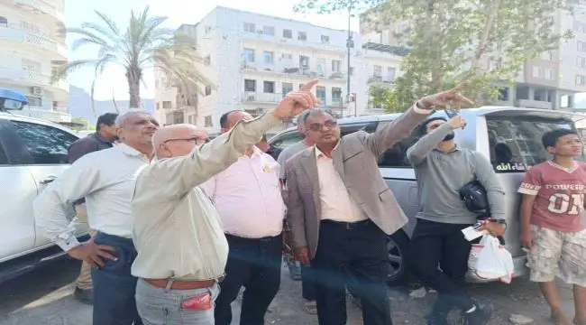 انهيار شرفات عدن القديمة.. ناقوس خطر يهدد الأرواح...
