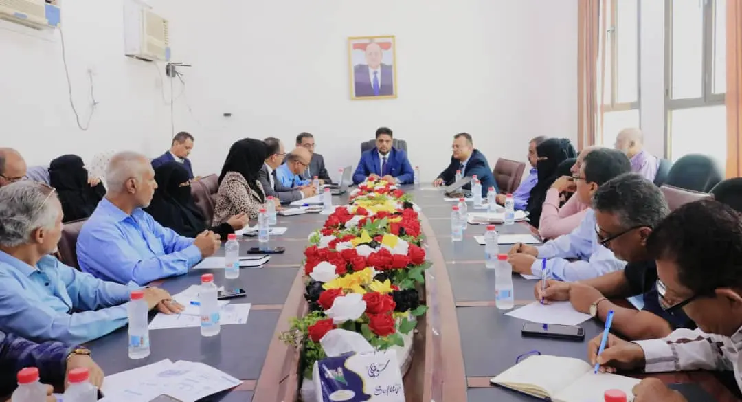 اجتماع بعدن يناقش تفعيل دور مجلس الوزارة ومشروع المؤتمر الوطني للتعليم الفني