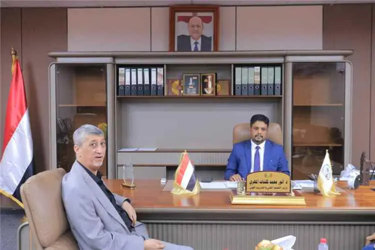 وزير التعليم الفني يناقش مع رئيس الغرفة التجارية ت...