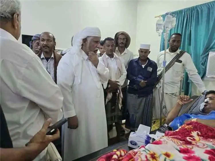 الشيخ محمد عوض البسيري يتفقد جرحى هجوم معسكر العلم...