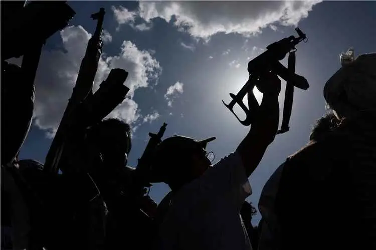الحرة: بغداد تقرر إغلاق مكاتب ميليشيا الحوثي وإبعاد عناصرها المخالفين للإقامة