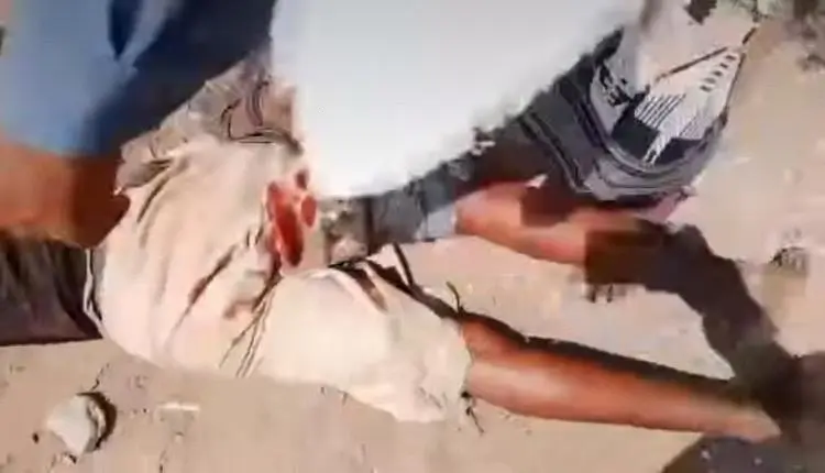 قيادي حوثي يطلق الرصاص على مواطن لنهب أرضه بقوة السلاح جنوب الحديدة