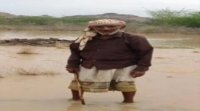 رحل الرجل الذي حمل البندقية ضد الامامة والاحتلال ا...