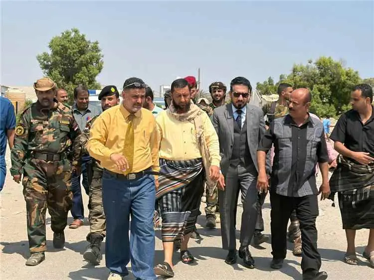 الشيخ أنور العمري يتفقد جرحى القوات المسلحة ومستوى...