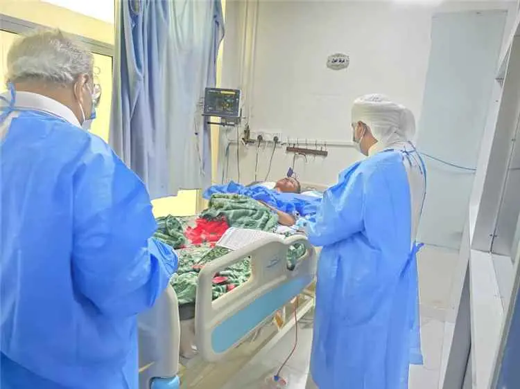 الشيخ البسيري والدكتور بن نويصر يتفقدان جرحى محافظ...